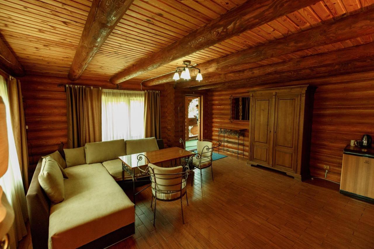 Lisova Kazka Hotel ชเดนิเยโว ภายนอก รูปภาพ