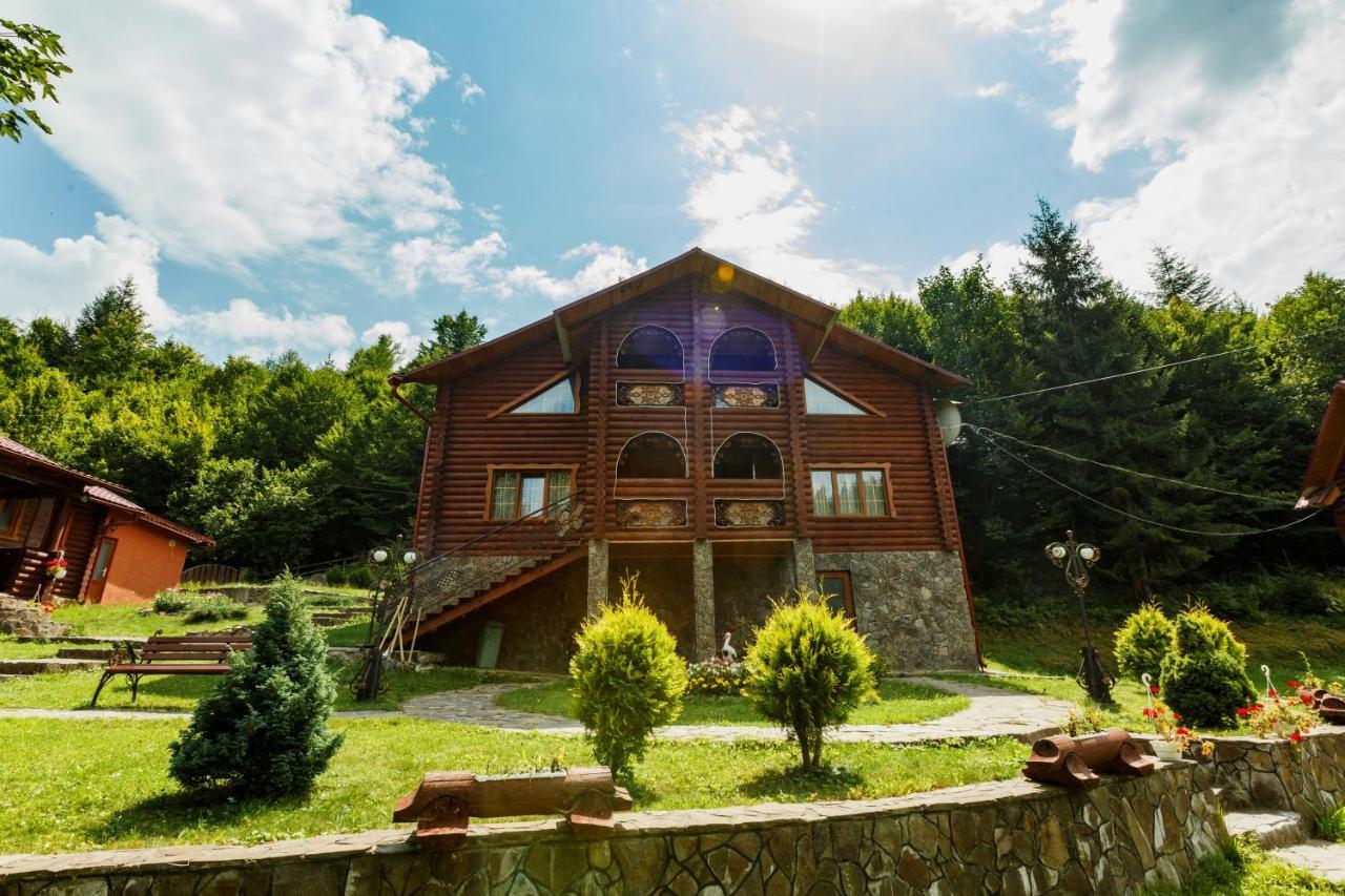 Lisova Kazka Hotel ชเดนิเยโว ภายนอก รูปภาพ