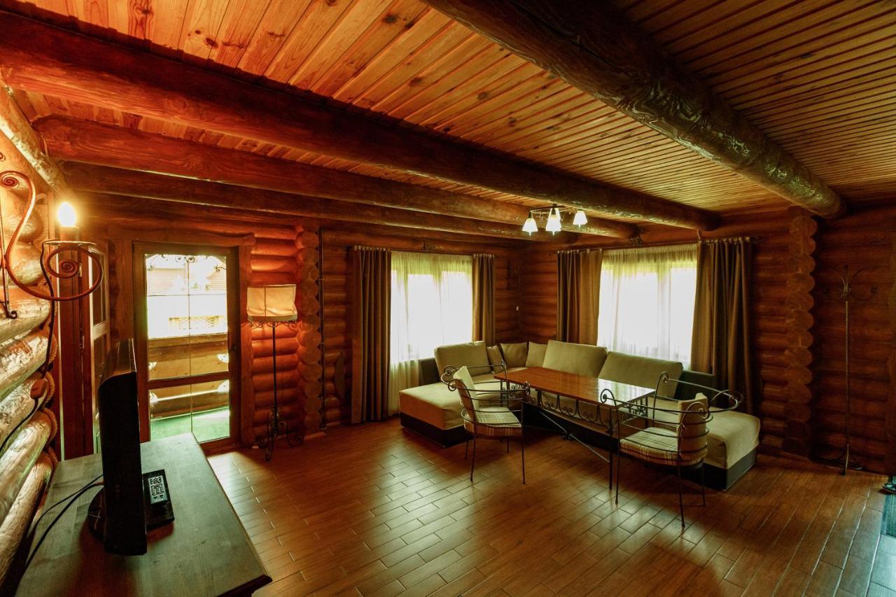 Lisova Kazka Hotel ชเดนิเยโว ภายนอก รูปภาพ