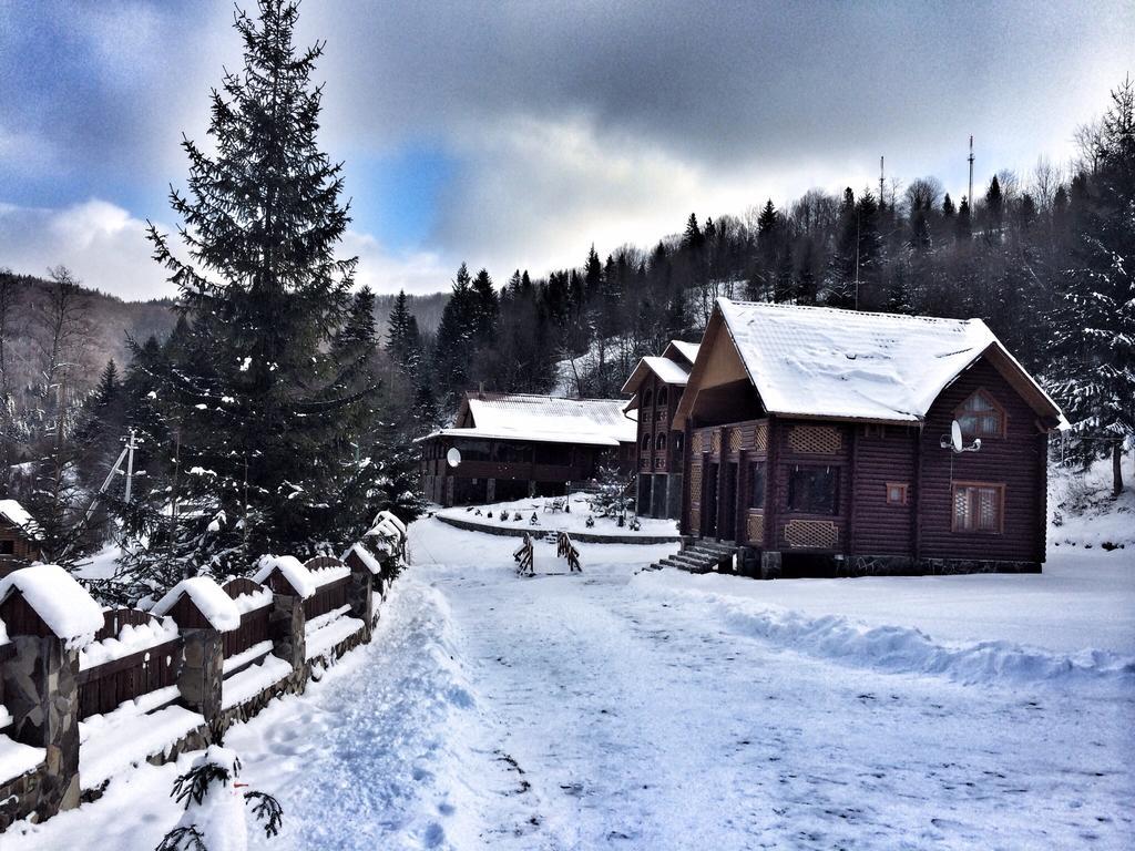 Lisova Kazka Hotel ชเดนิเยโว ภายนอก รูปภาพ