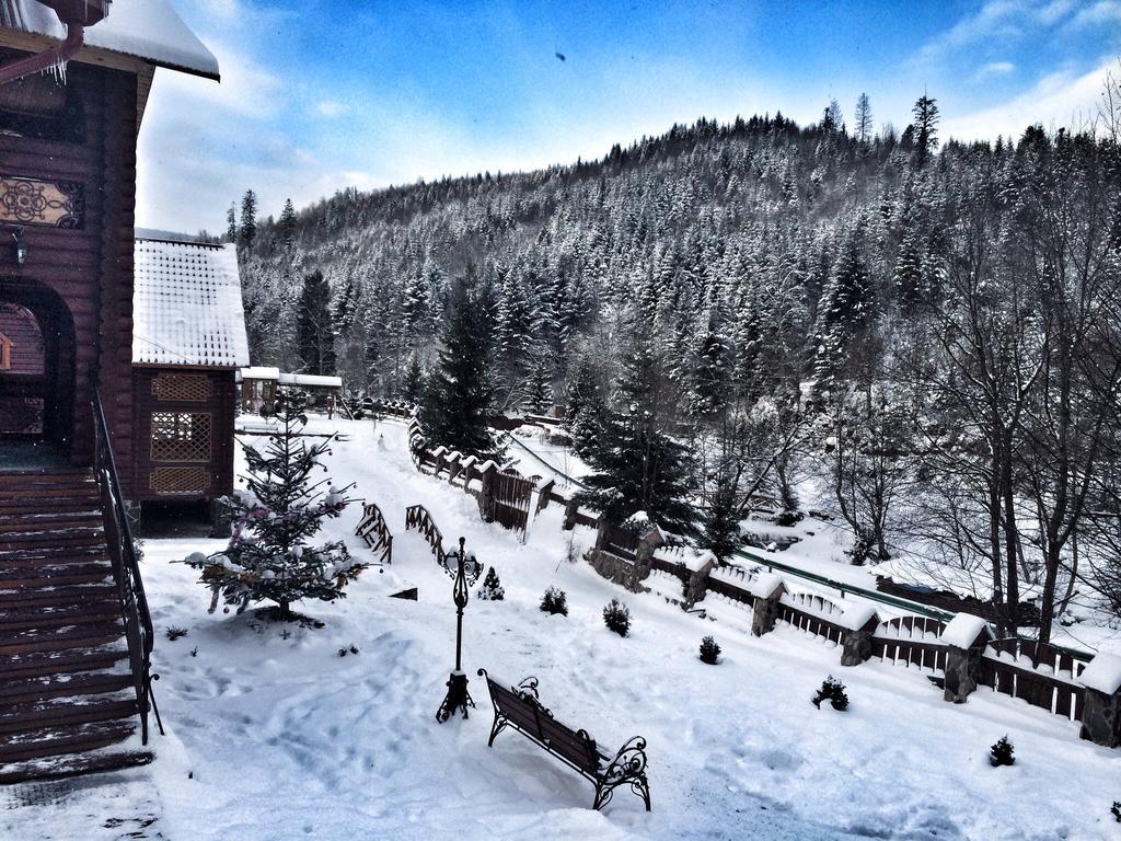 Lisova Kazka Hotel ชเดนิเยโว ภายนอก รูปภาพ